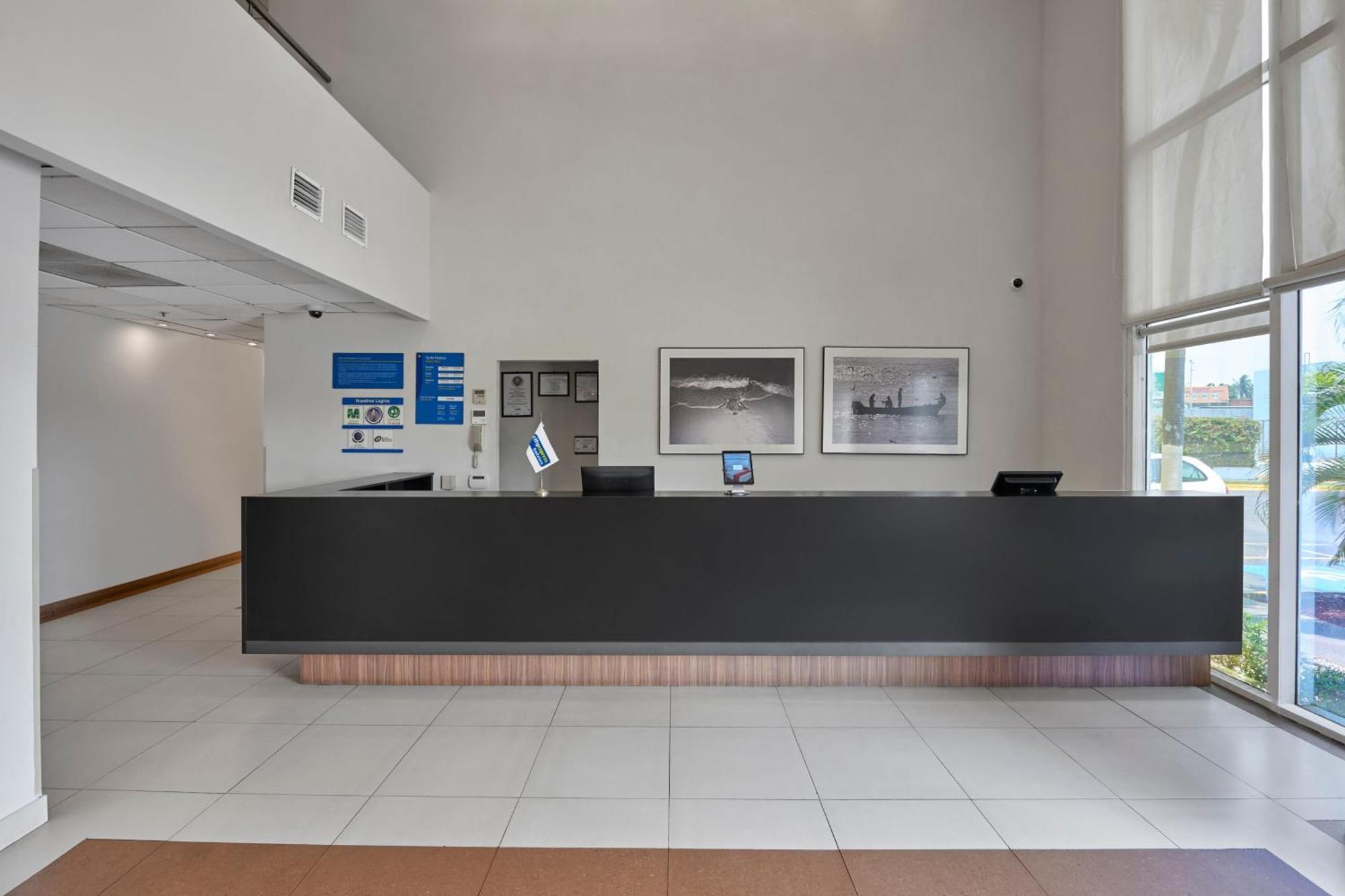 City Express By Marriott Lazaro Cardenas Exterior photo