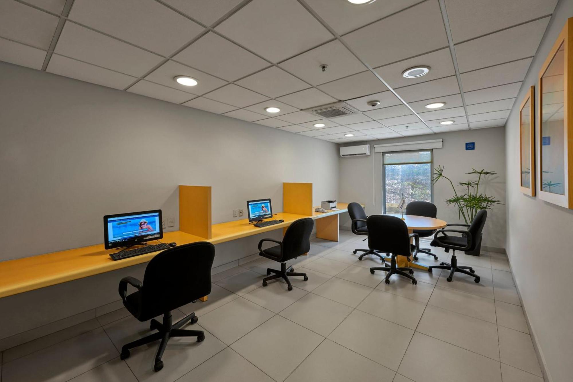 City Express By Marriott Lazaro Cardenas Exterior photo