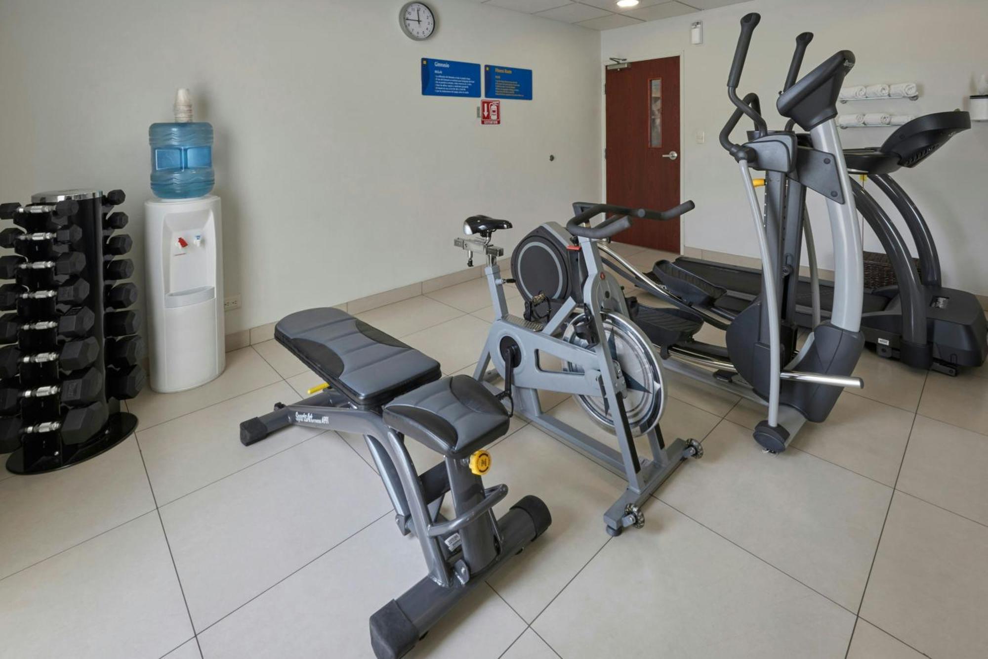 City Express By Marriott Lazaro Cardenas Exterior photo